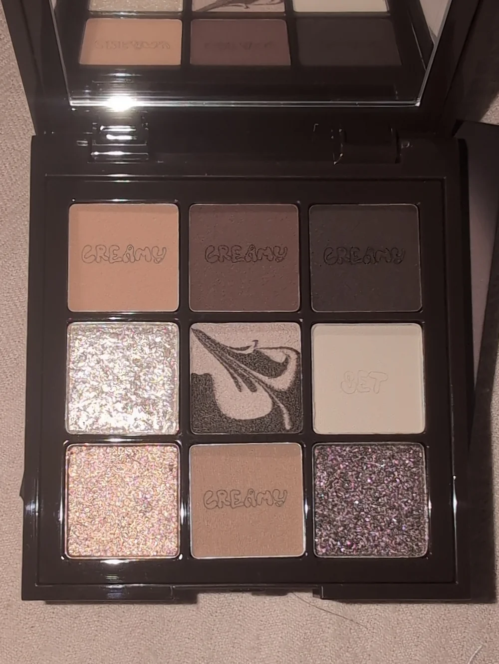 HUDA BEAUTY Creamy Obsessions Eyeshadow Palette-New In Box